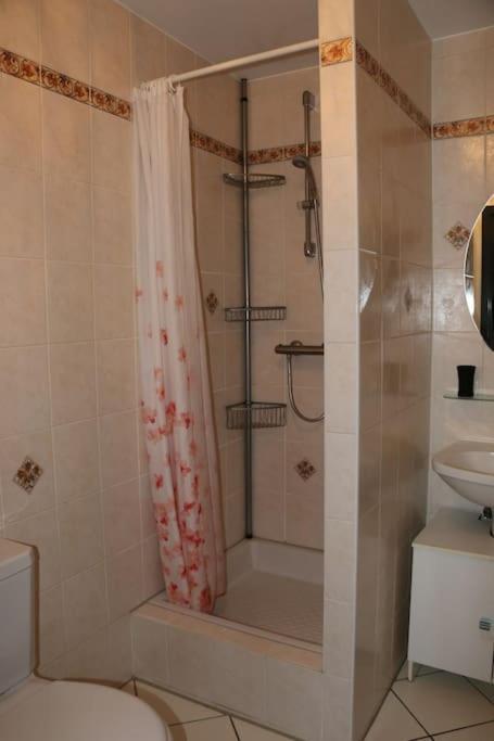 Marco Polo Apartment Horbourg Екстериор снимка